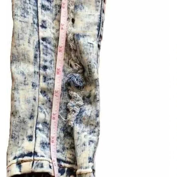 Vibrant M.I.U. High Waisted Mom Jeans Size 11 - Picture 5 of 7